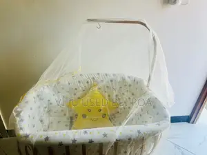 Baby Crib/Kitanda Cha Mtoto