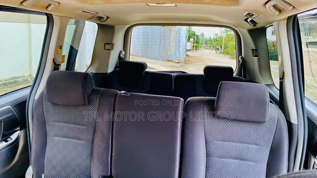 Toyota Noah 2009 Black