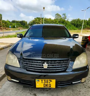 Toyota Crown Royale 2005 Black