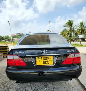 Toyota Crown Royale 2005 Black