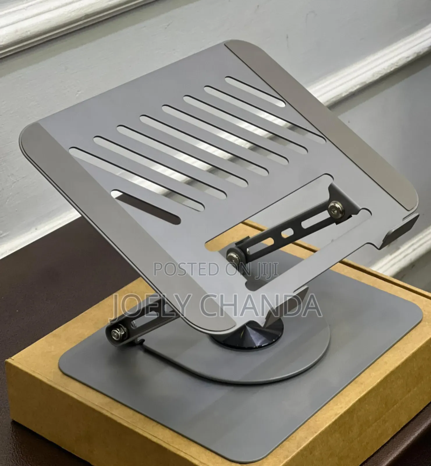 L97-B Laptop Stand
