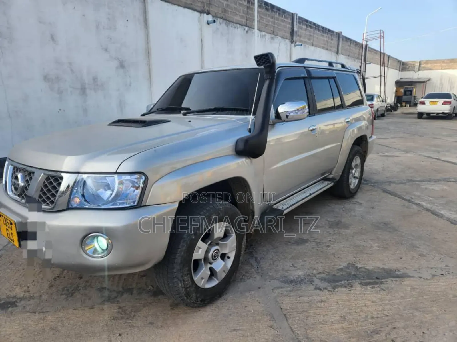 Nissan Patrol 2010 Silver