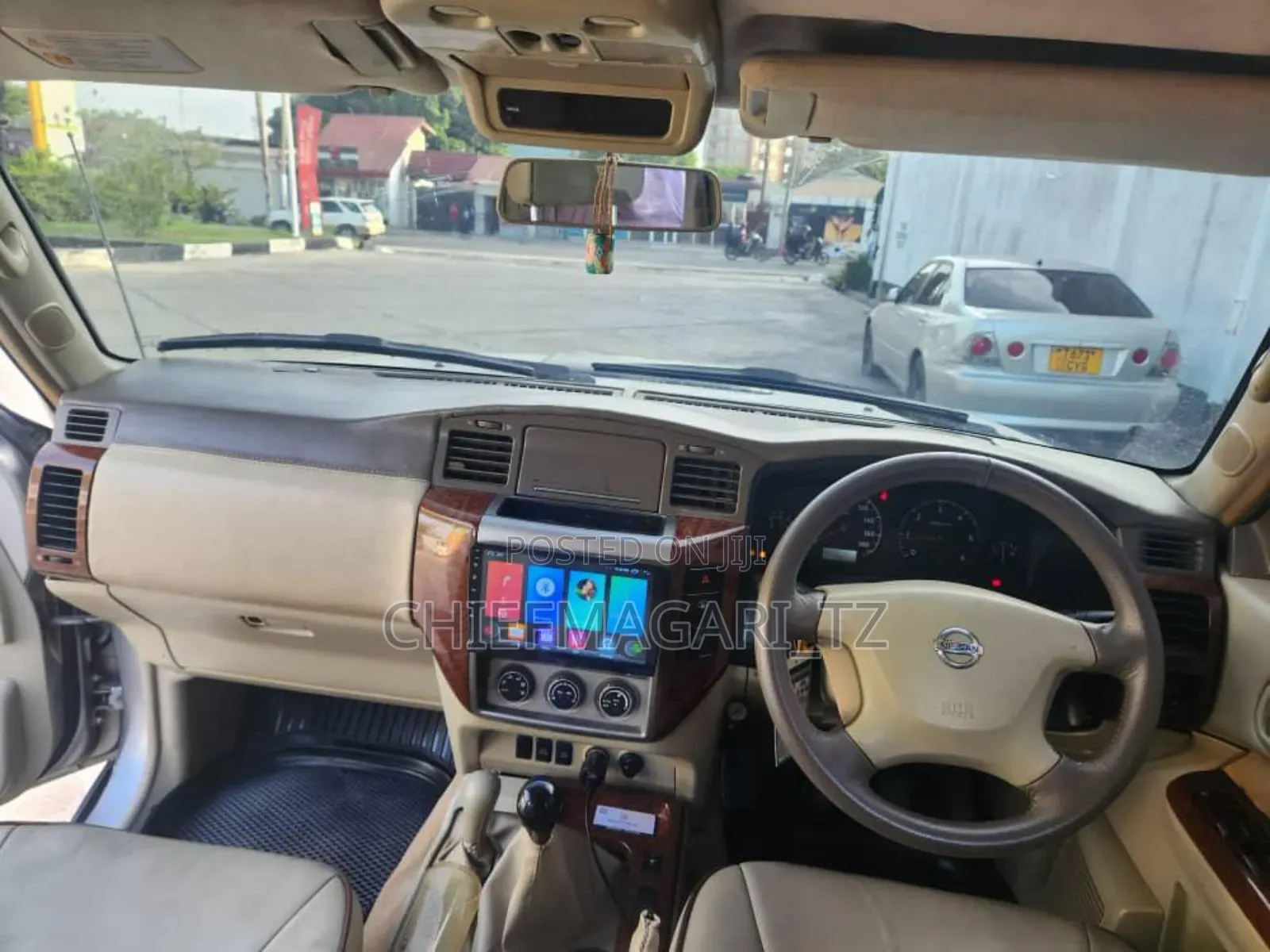 Nissan Patrol 2010 Silver