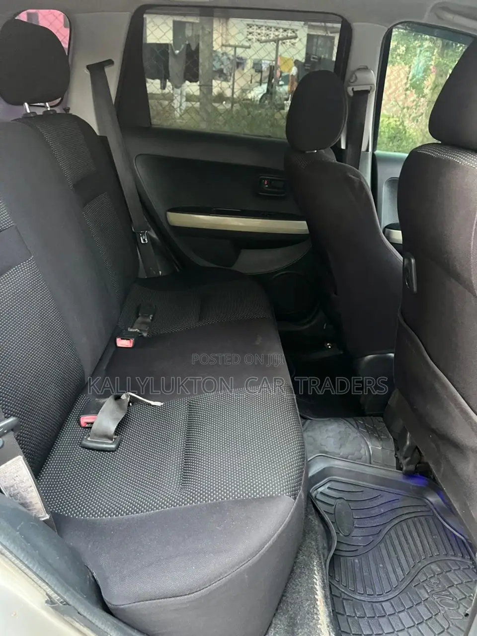 Toyota IST 2005 Gold