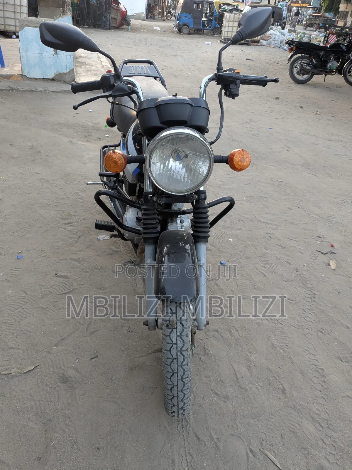 TVS HLX 125 2025 Black
