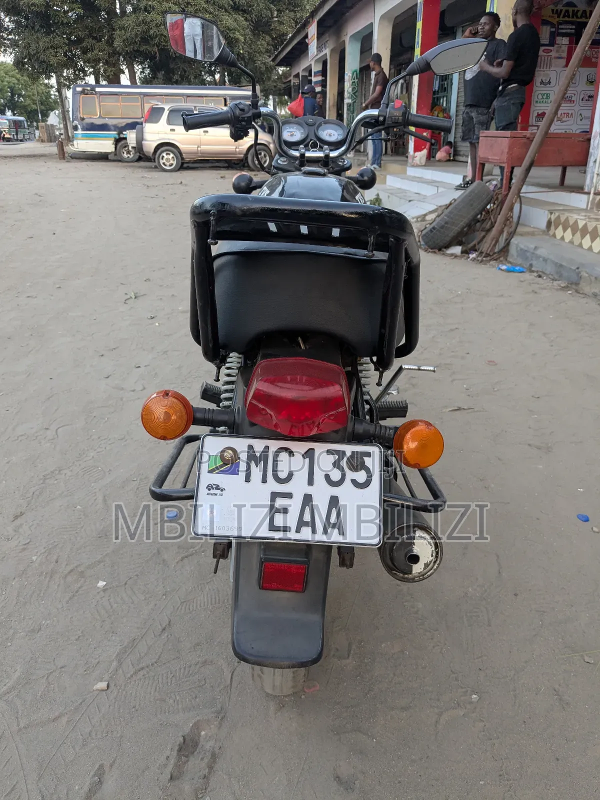 TVS HLX 125 2025 Black