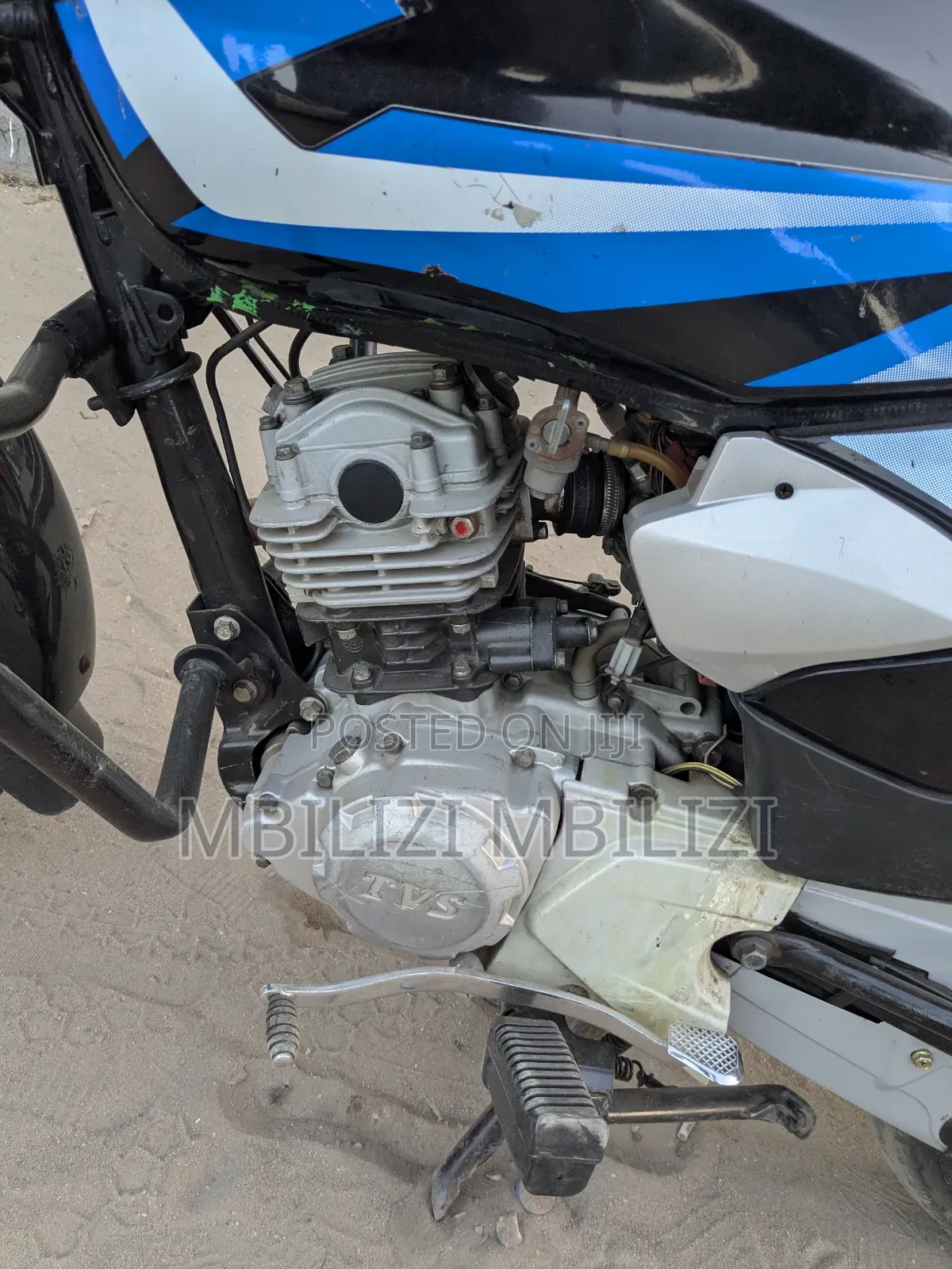 TVS HLX 125 2025 Black