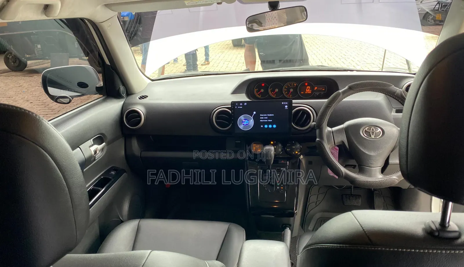 Toyota Corolla Rumion 2009 White