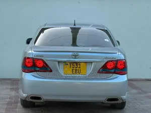 Toyota Crown 2009 Silver