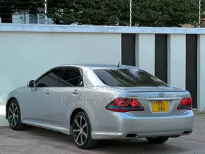 Toyota Crown 2009 Silver