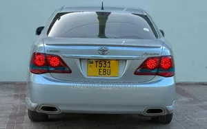 Toyota Crown 2009 Silver