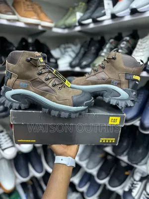 Men's Original Shoes Offering Front Toes Protection and Safety