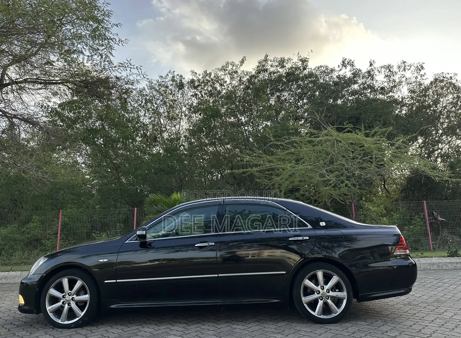 Toyota Crown 2006 Black
