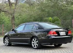 Toyota Crown 2006 Black