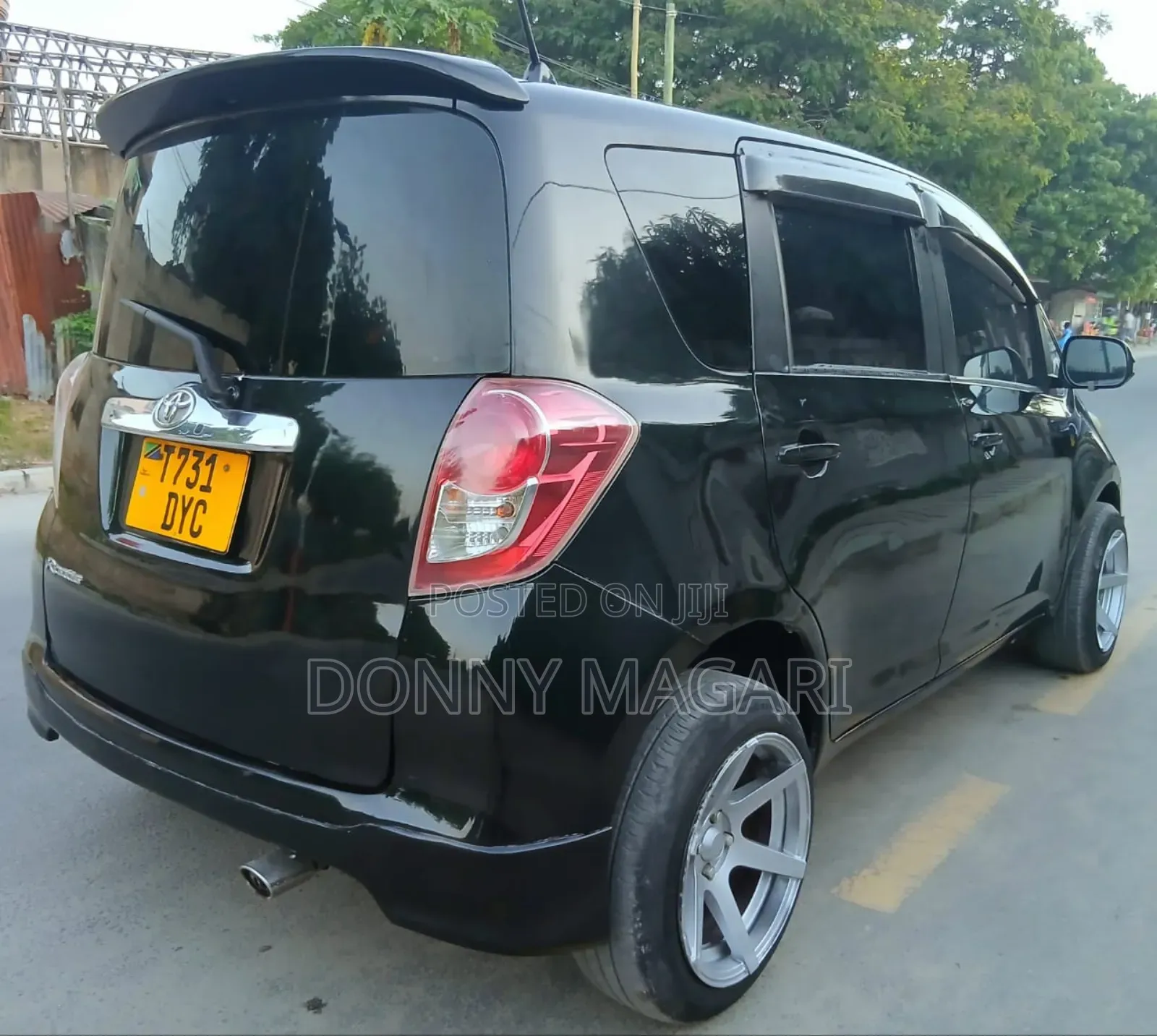 Toyota Ractis 1.5 AWD 2010 Black