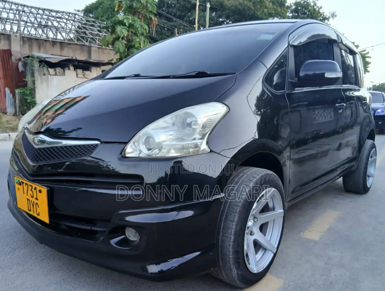 Toyota Ractis 1.5 AWD 2010 Black