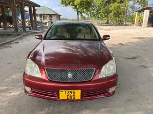 Toyota Crown 2006 Maroon