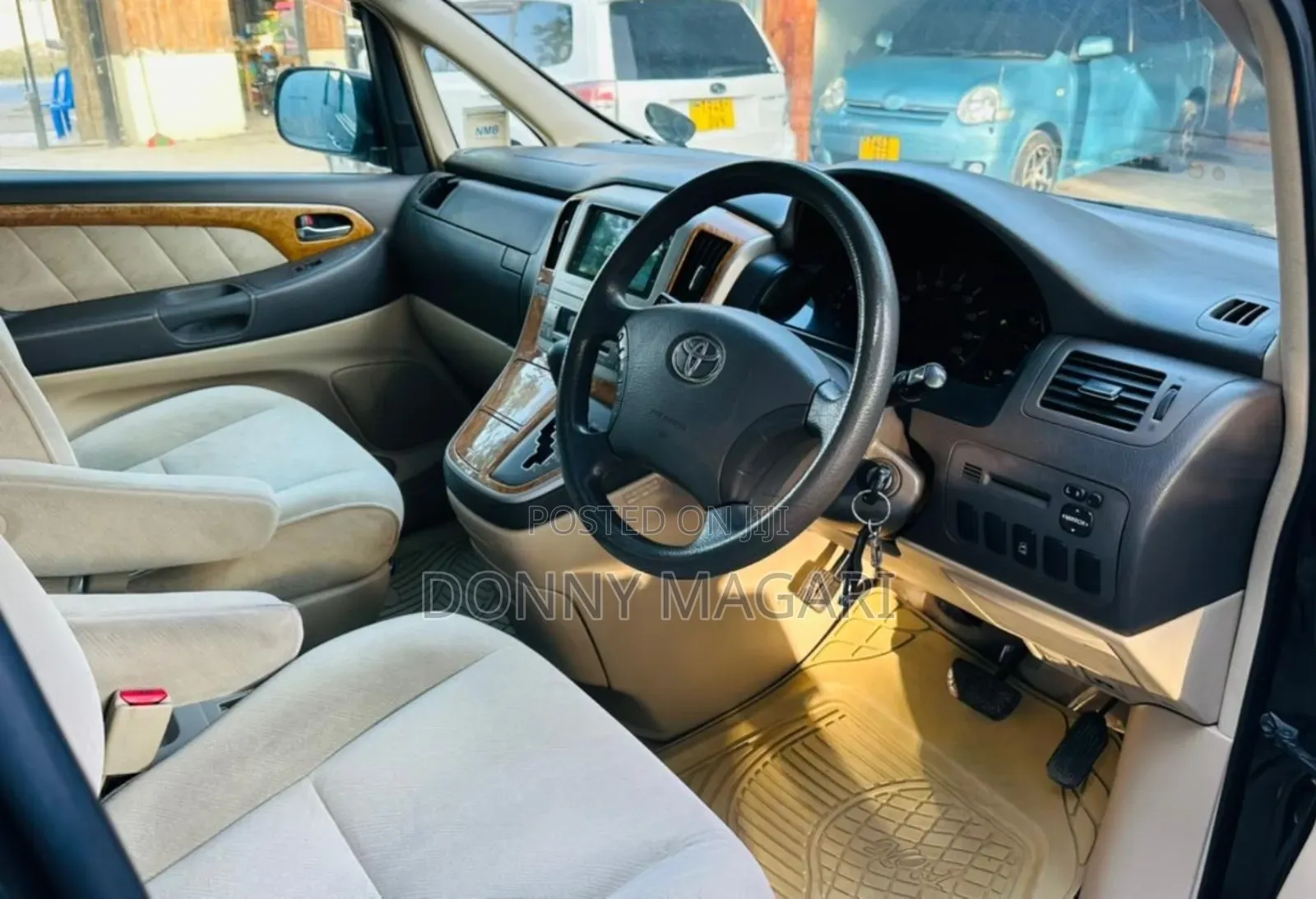 Toyota Alphard 2.4 Petrol AWD 2005 Black