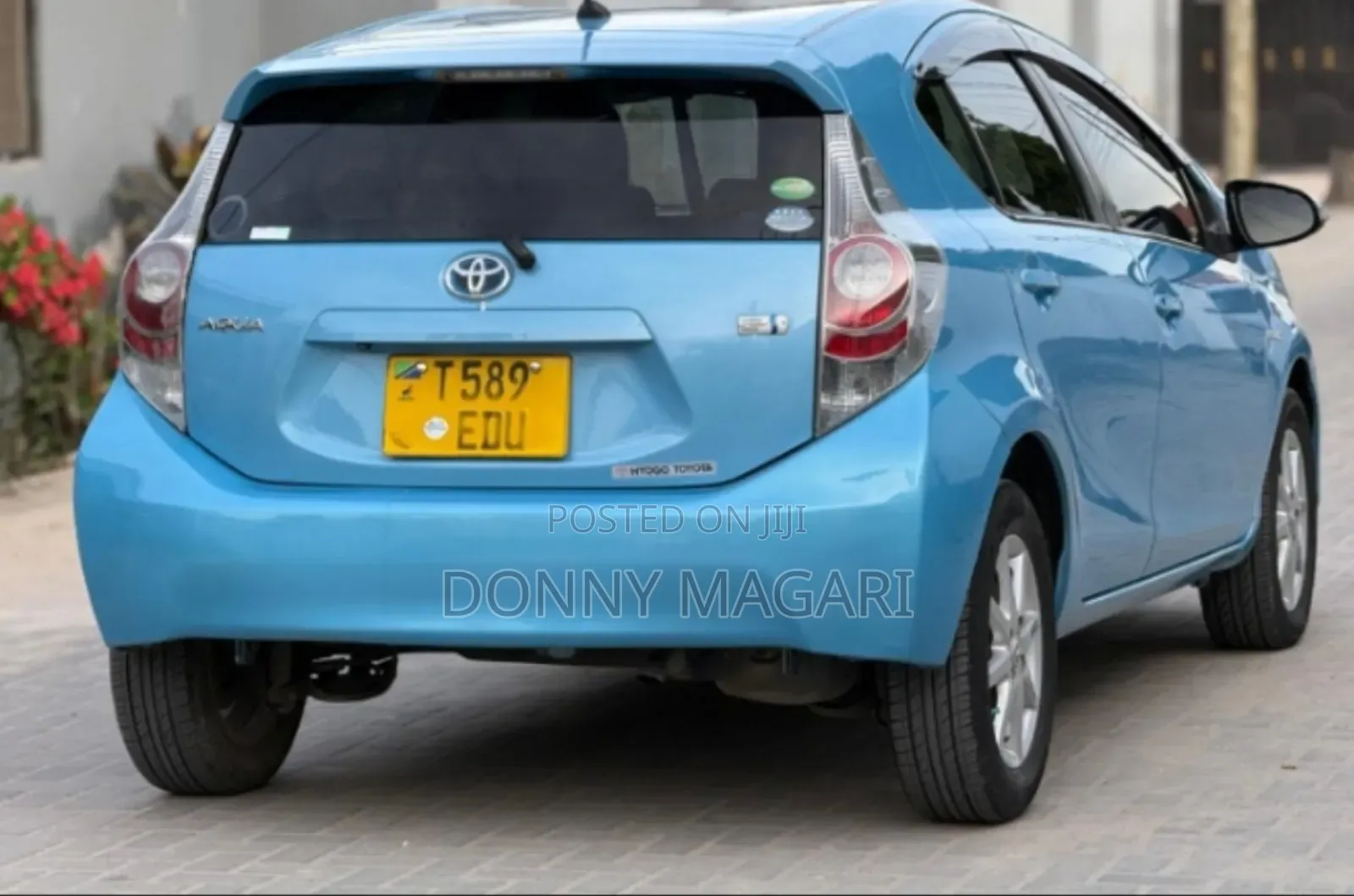 Toyota Aqua 2012 Blue