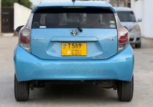 Toyota Aqua 2012 Blue