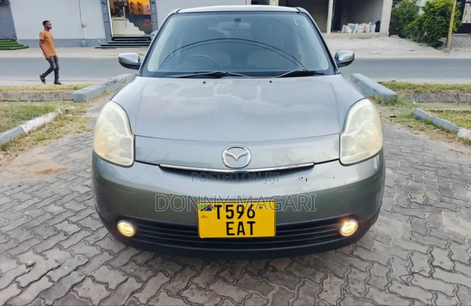 Mazda Verisa 2009 Gray