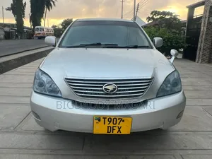 Toyota Harrier 2005