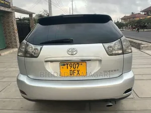 Toyota Harrier 2005