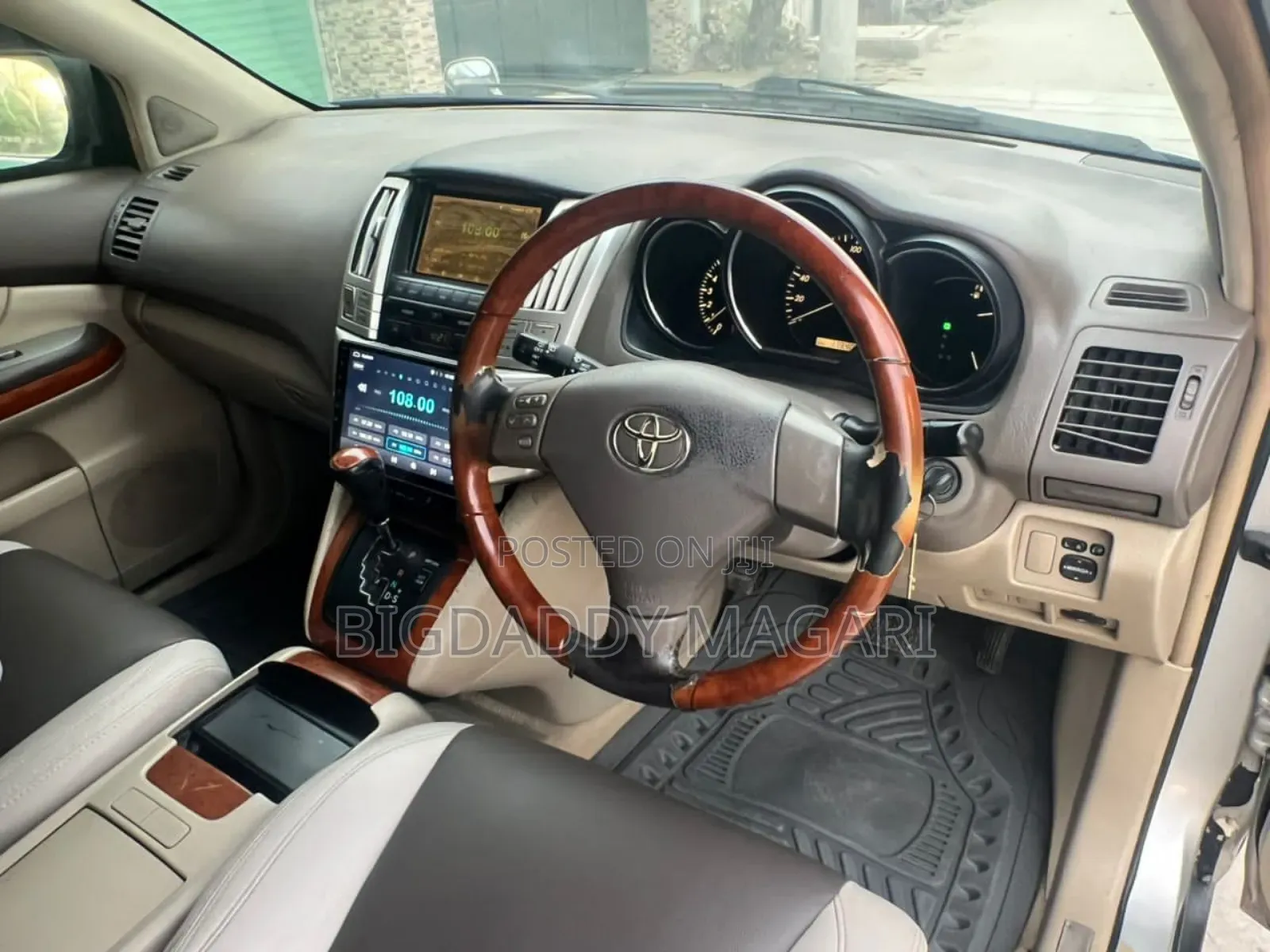Toyota Harrier 2005