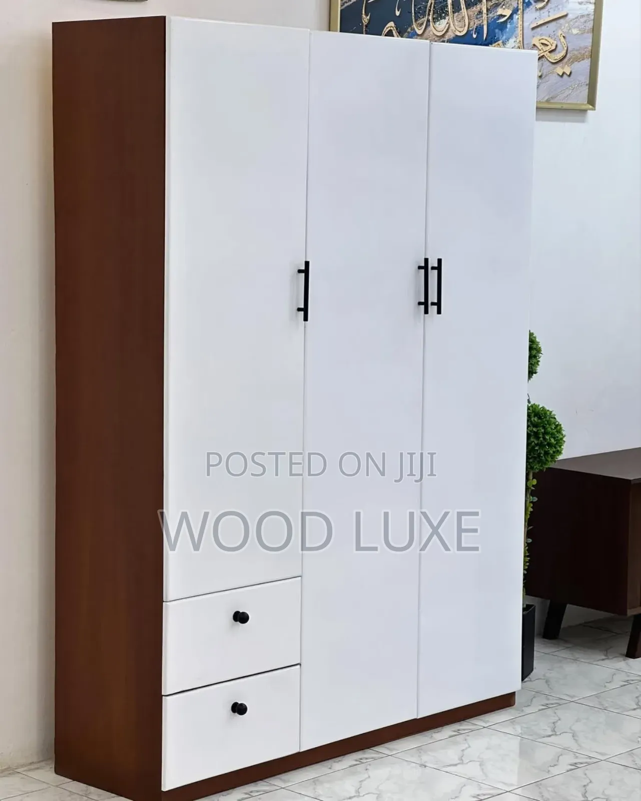 Wardrobe Woodluxe