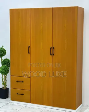 Wardrobe Woodluxe