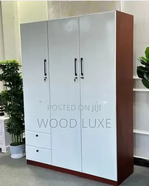 Wardrobe Woodluxe