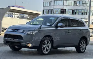 Mitsubishi Outlander 2012 Silver