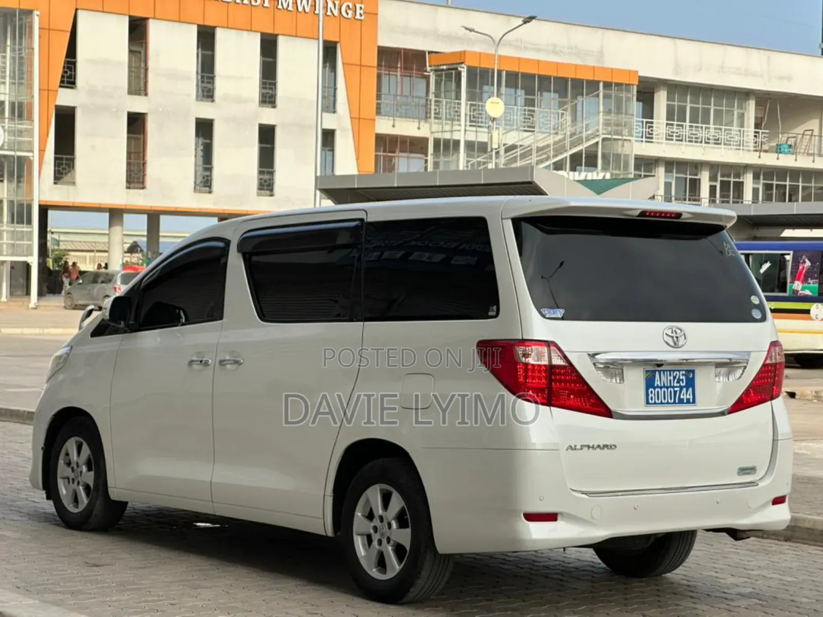 Toyota Alphard 2.4 Petrol AWD 2009 White
