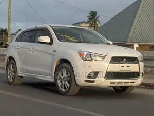 Mitsubishi RVR 2010 White