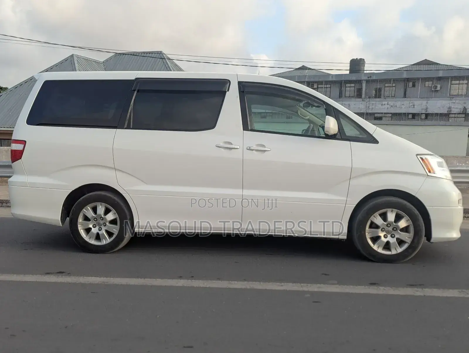 Toyota Alphard 2.4 Petrol AWD 2004 White
