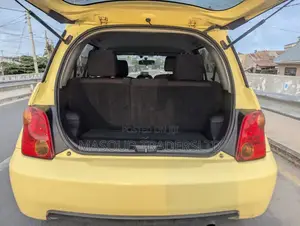 Toyota IST 2003 Yellow