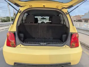 Toyota IST 2003 Yellow