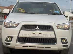 Mitsubishi RVR 2010 White