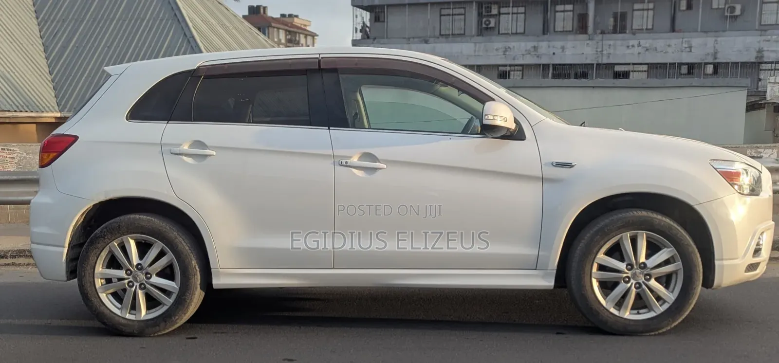 Mitsubishi RVR 2010 White