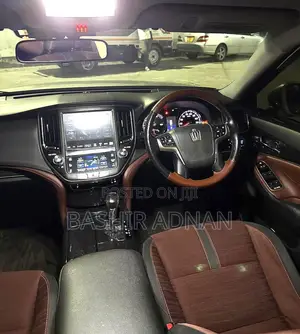 Toyota Crown 2014 Gold