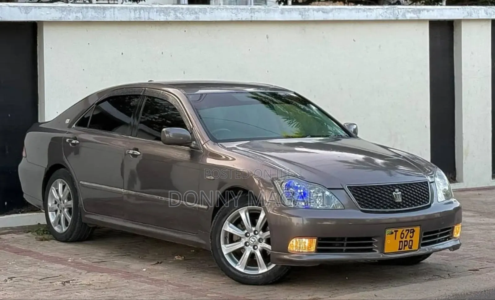 Toyota Crown 2004 Gray