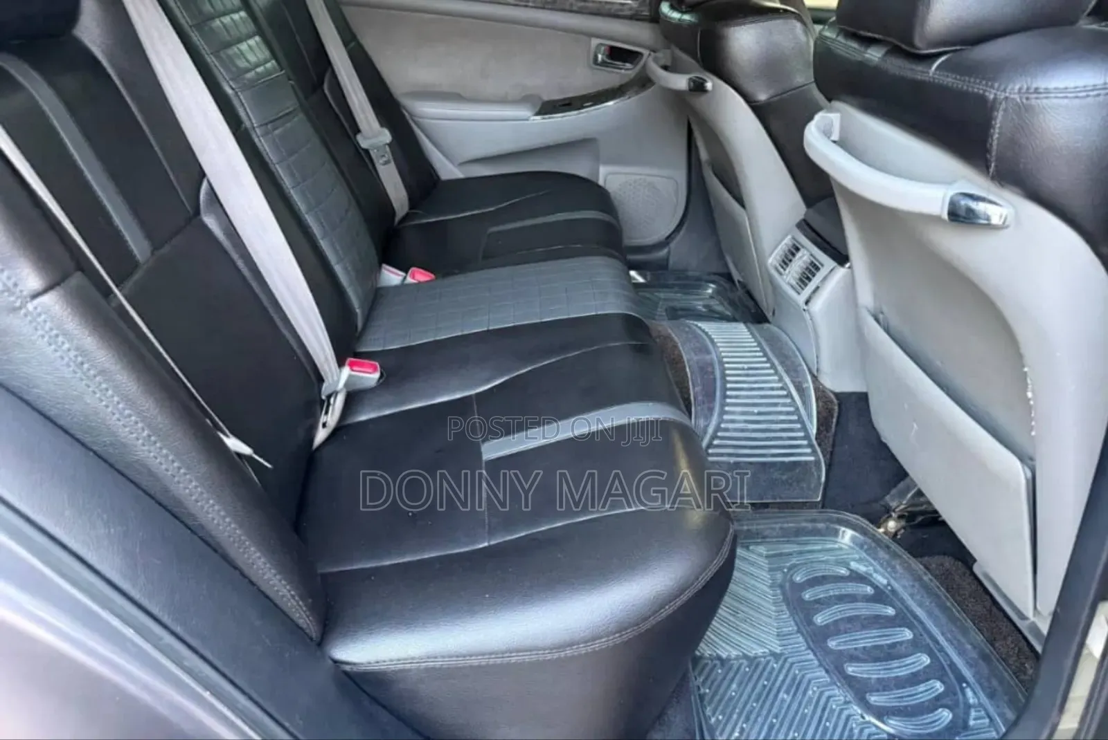 Toyota Crown 2004 Gray