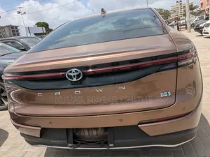Toyota Crown 2023 Gray