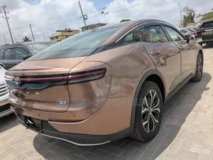 Toyota Crown 2023 Gray