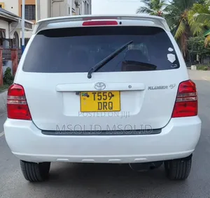 Toyota Kluger 2002 White