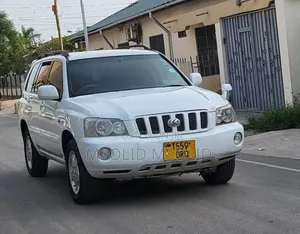 Toyota Kluger 2002 White