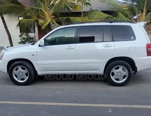 Toyota Kluger 2002 White