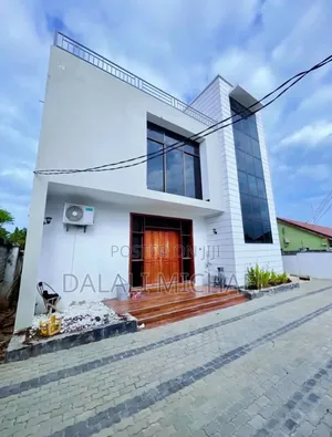 6bdrm House in Mbezibeach for sale