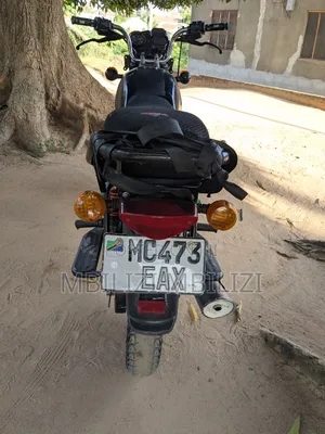 Bajaj Boxer 125 2025