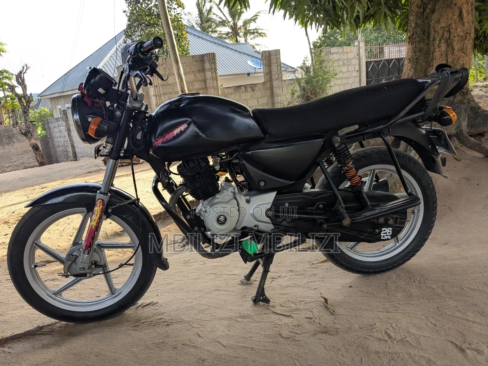 Bajaj Boxer 125 2025